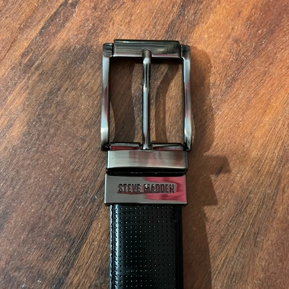 Black men’s‎ textured belt 39” long Steve Madden